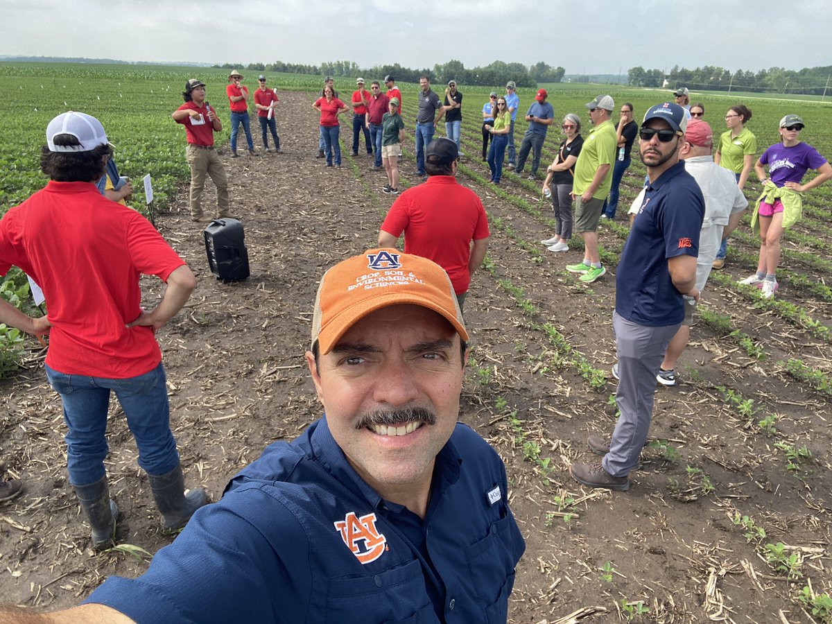 Eabfranc's tweet image. Had a great and informative visit to UW-Madison experimental station today with this amazing group @SoybeanScience1. Kudos to @badgerbean and his crew for hosting us. Learned cool things!!!