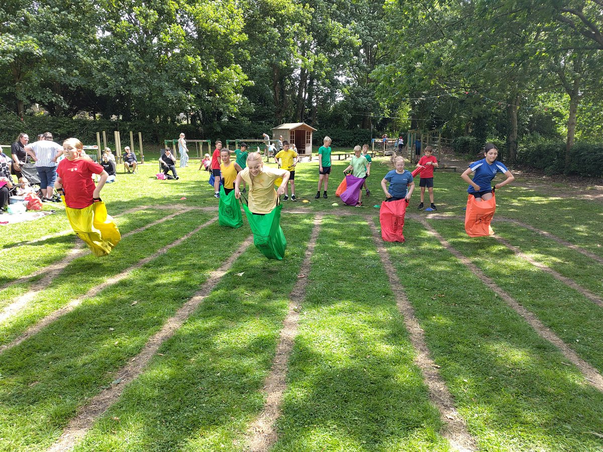 WhitegateOak tweet media