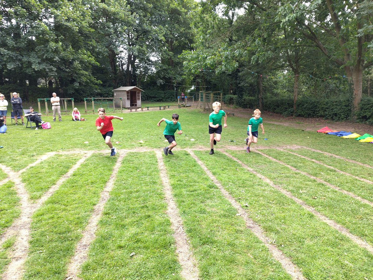 WhitegateOak tweet media