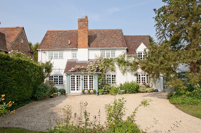 If you could live in Appalachia at a place inspired by the aesthetics of old English villages, would you?