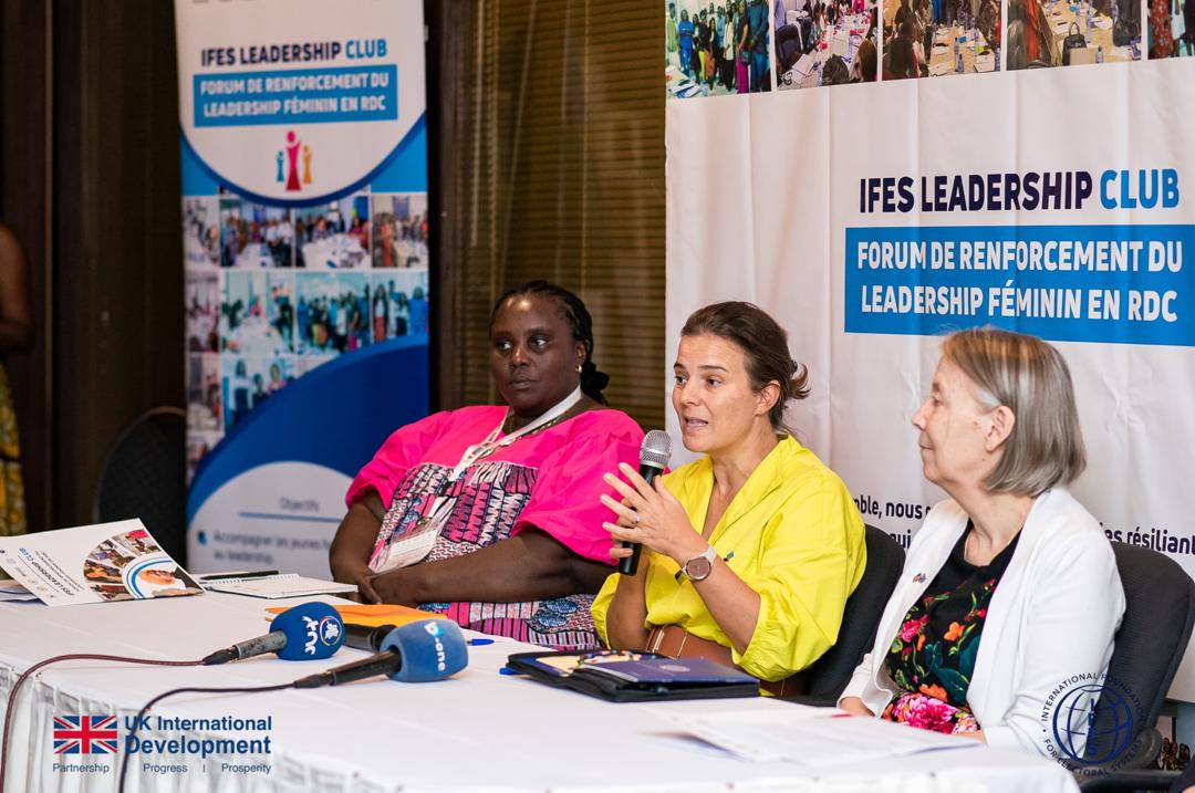 Lot_D's tweet image. Fière d’avoir pris part à un panel inspirant sur l’impact des femmes en diplomatie 💬✨ Merci au public pour vos questions percutantes et votre énergie pour bâtir l’avenir 🌍. Reconnaissante envers les collègues ambassadrices 🇬🇧 &amp;amp; 🇺🇸 et à @IFESAfrica pour l’organisation !