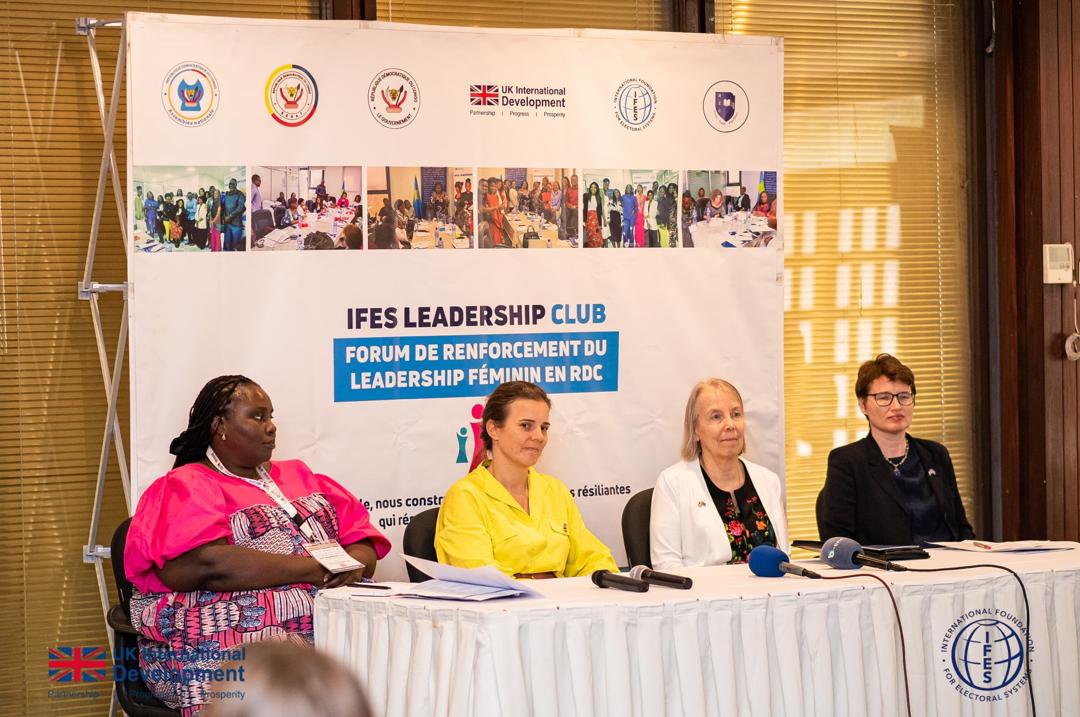 Lot_D's tweet image. Fière d’avoir pris part à un panel inspirant sur l’impact des femmes en diplomatie 💬✨ Merci au public pour vos questions percutantes et votre énergie pour bâtir l’avenir 🌍. Reconnaissante envers les collègues ambassadrices 🇬🇧 &amp;amp; 🇺🇸 et à @IFESAfrica pour l’organisation !