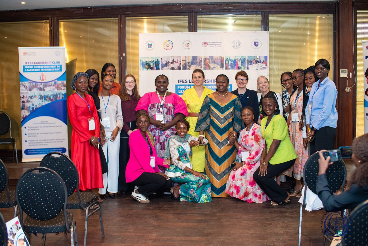 Lot_D's tweet image. Fière d’avoir pris part à un panel inspirant sur l’impact des femmes en diplomatie 💬✨ Merci au public pour vos questions percutantes et votre énergie pour bâtir l’avenir 🌍. Reconnaissante envers les collègues ambassadrices 🇬🇧 &amp;amp; 🇺🇸 et à @IFESAfrica pour l’organisation !