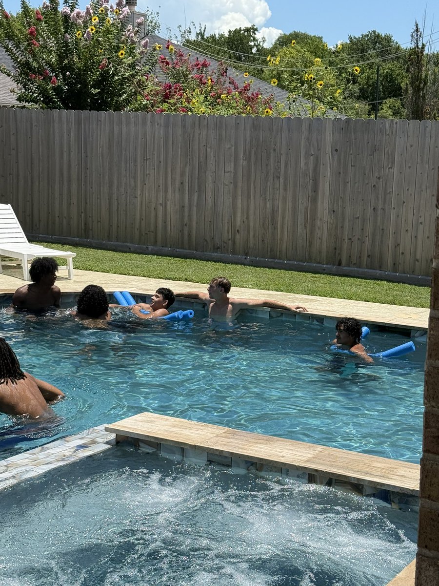 Summertime fun☀️
Splash💦 and Hoops🏀.