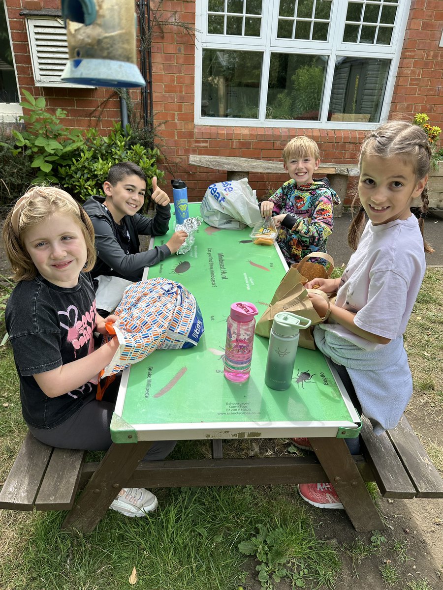 Overstone Primary School tweet media