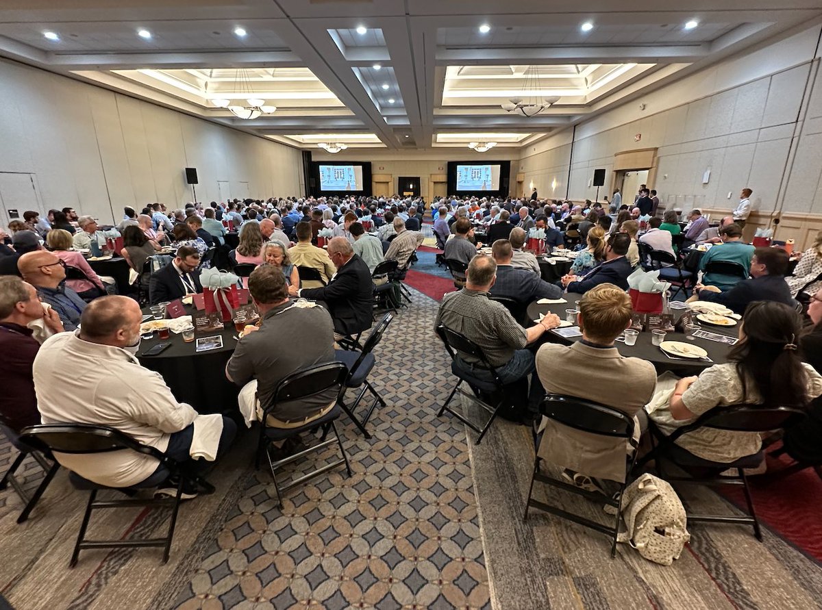 We enjoyed seeing you at our Alumni and Friends lunch at #PCAGA! If you are an alumnus and want to be included in the future, make sure you update your email preferences here: rts.edu/alumni/update-…