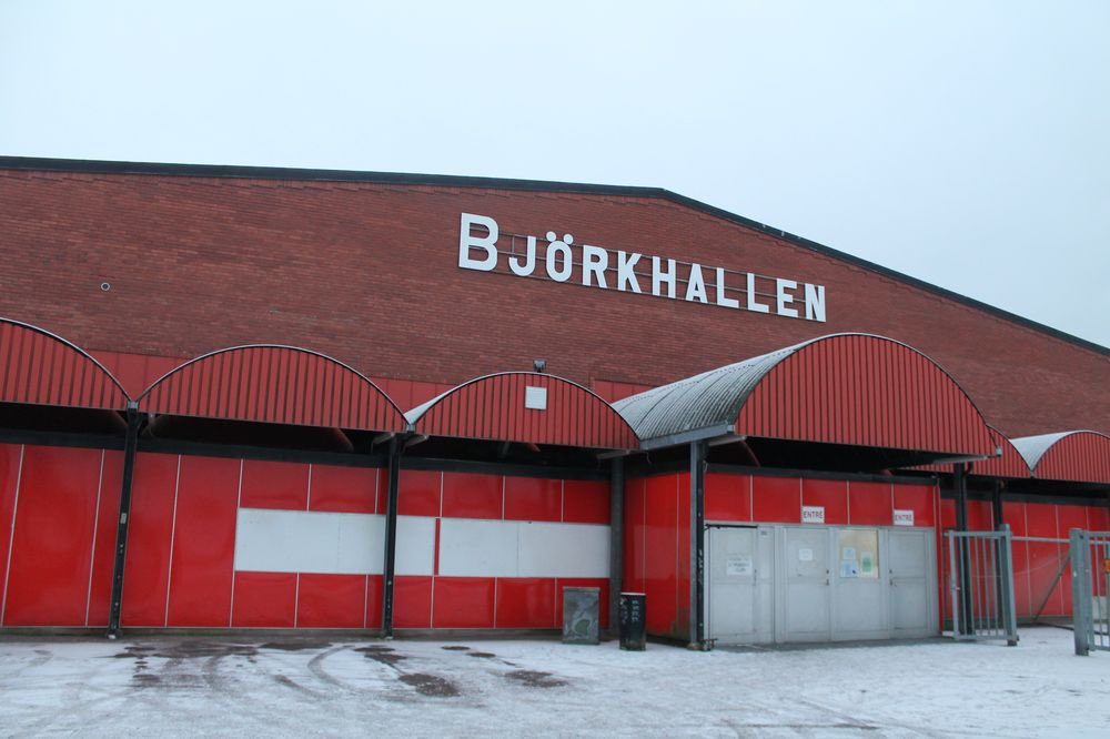 Ping! @lokatt_lux <a href="/lokattsradio/">Lokattsradio</a> 😂