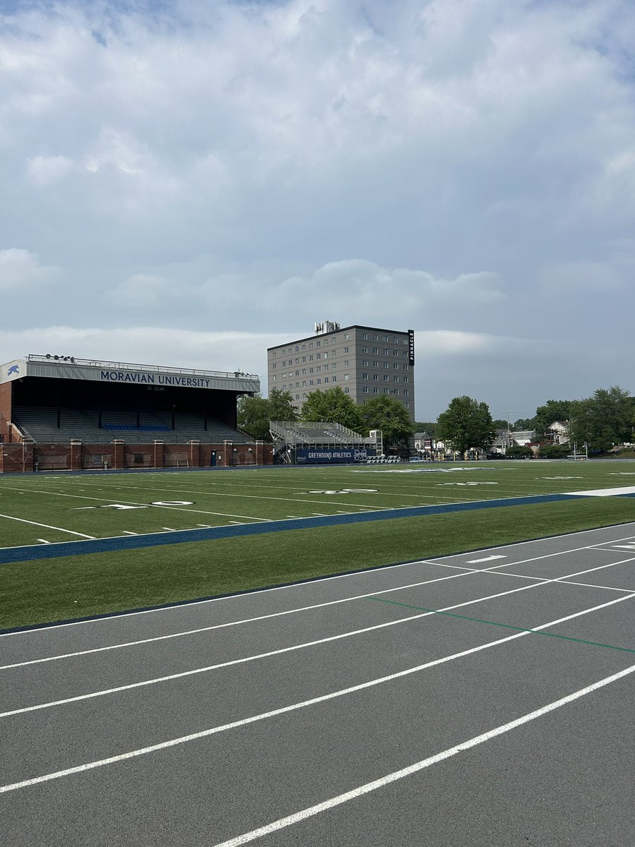 J_SerranoRoss's tweet image. Had a great invitational visit today at @MoravianFB! Thank you @CoachLongMUFB for inviting me to tour campus and talk ball knowledge with @CoachDomFilippo! Looking forward coming back for a game in the fall ! #HoundEm
@CoachYoniOffit @CoachDaignault @LIBERTYATHCLUB