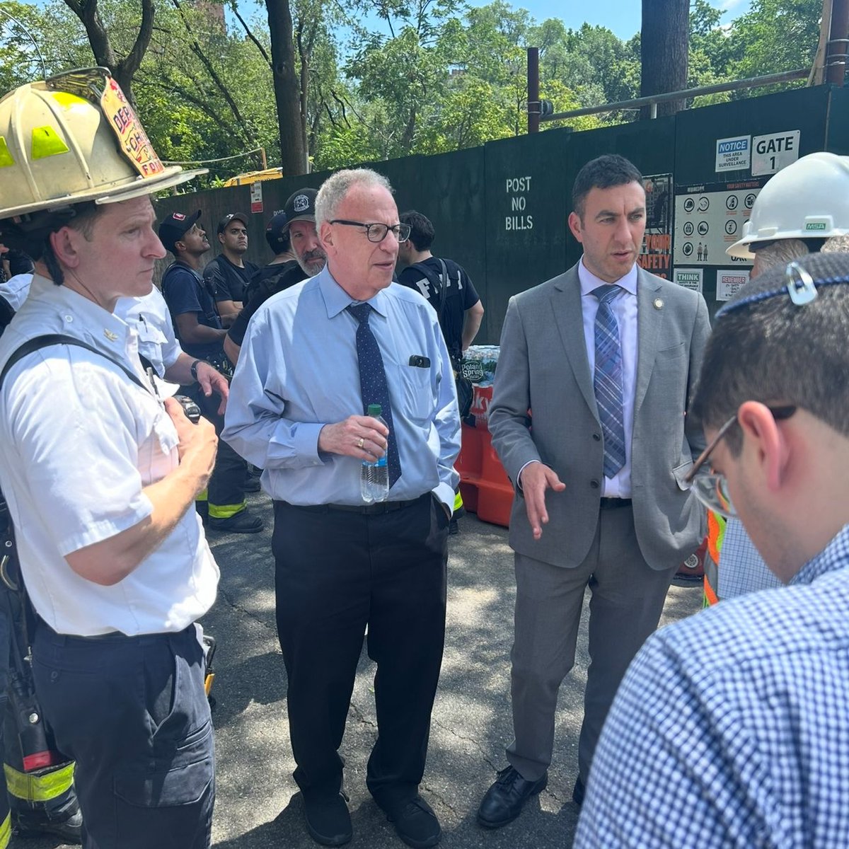 JeffreyDinowitz's tweet image. Dinowitz Digest: Major Water Main Break, Celebrating Class of 2025, Juneteenth Celebration & More! - mailchi.mp/nyassembly.gov…
