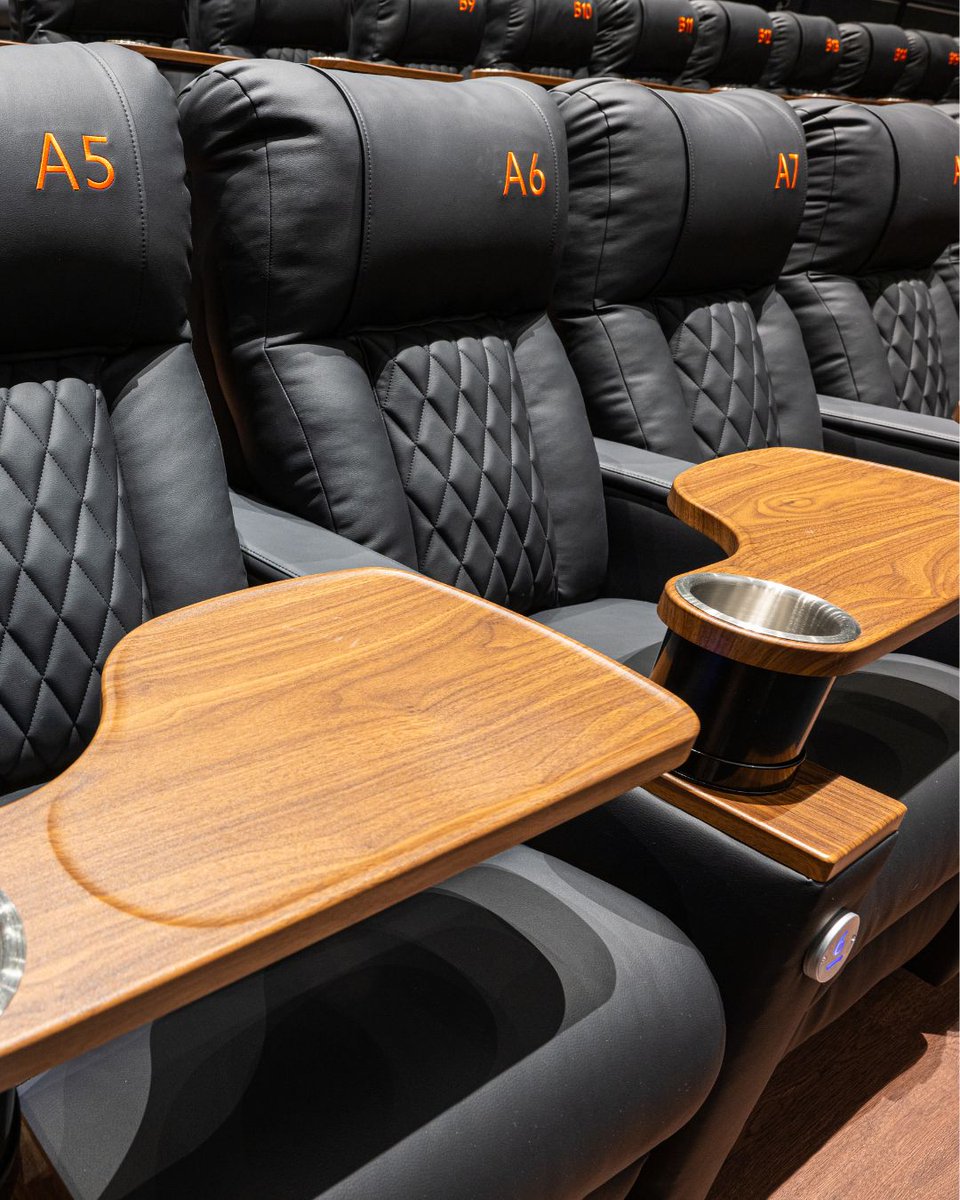LALIVE's tweet image. Big news, movie lovers 🎥💕! @RegalMovies at LA Live is bringing its A-game with brand-new luxury recliner seats! Goodbye old seats, hello comfort🙌
Already four theaters equipped, many more to come! Swap your typical movie night with a perfect experience in our plush new seats.…