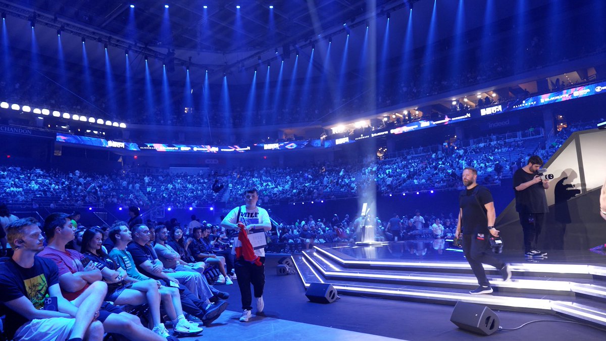 Jake Lucky tweet media