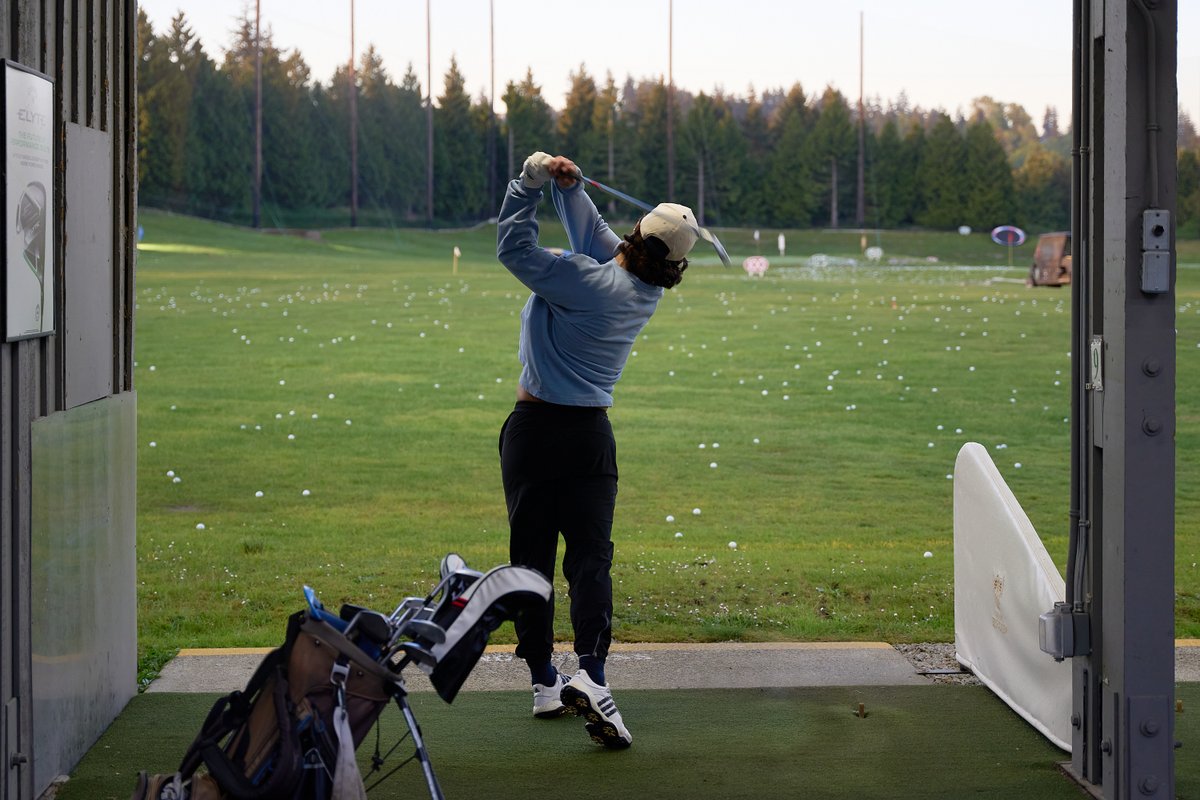 🏌️‍♀️Get into the swing of things at our covered driving ranges at Burnaby Mountain and Riverway Golf Courses.

Burnaby Mountain and Riverway open daily until 11:45 pm.

#drivingranges #bcgolf #burnabygolf