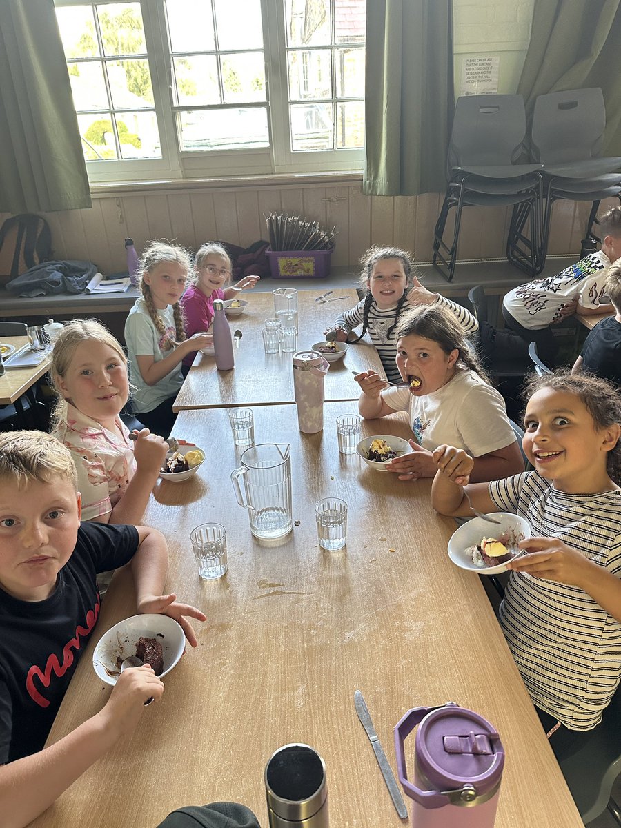 Overstone Primary School tweet media