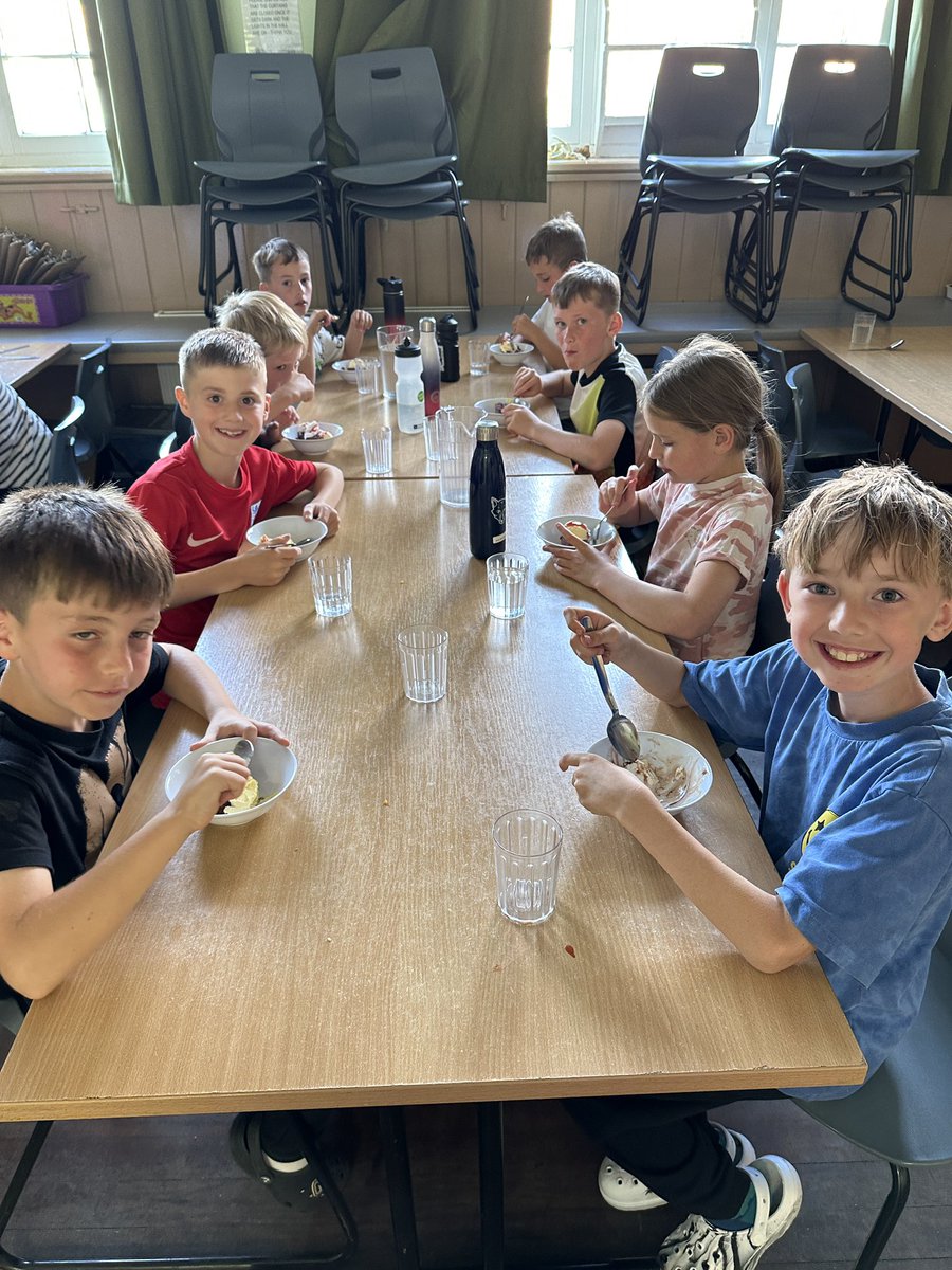 Overstone Primary School tweet media