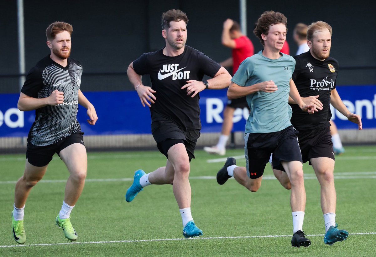 officialswifts's tweet image. Pre-season is well and truly under way 🙌🏻🏃 

📸 @edmonds_alan 

#Swifts