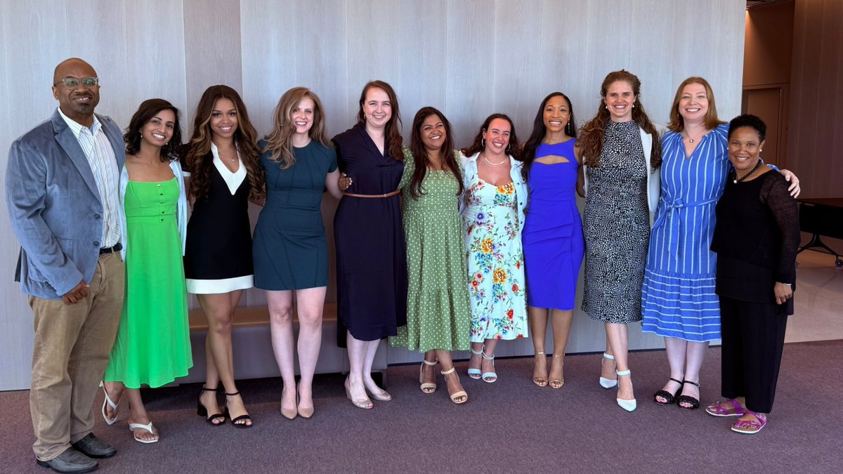 uchicago_obgyn's tweet image. Join us in celebrating the UChicago OB/GYN Resident Class of 2025!
Drs. Brockman, Byl, Hood, Hripko, Kar, Lamacki & Smith, thank you for your dedication to patient care, scholarship & leadership. We wish you all the best in the next chapter.
#ResidencyGraduation