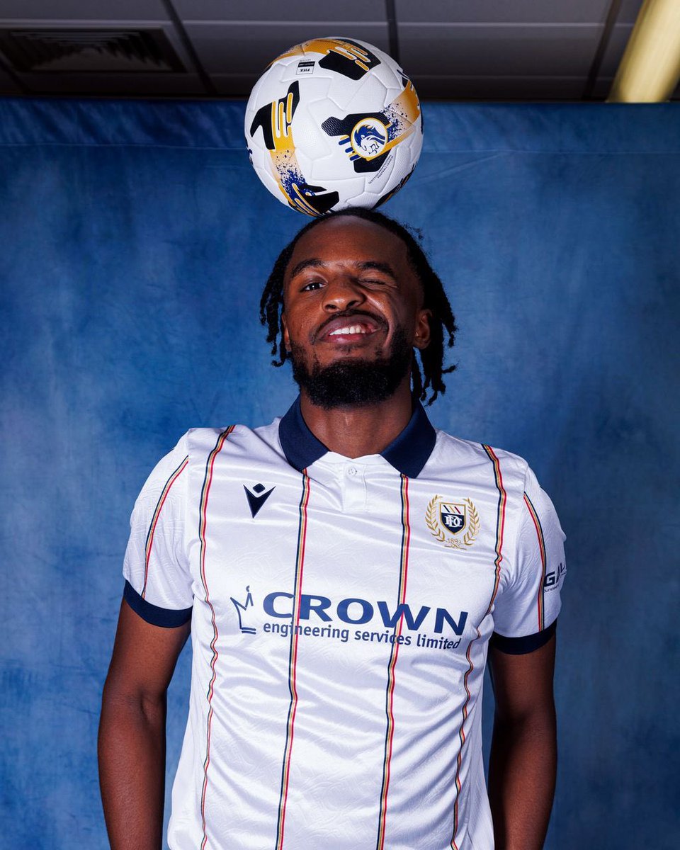 The Shirt Union (@theshirtunion) on Twitter photo โฌ๏ธ| <a href="/DundeeFC/">Dundee Football Club</a> Away 25/26
That tricolour pinstripe is wonderful ๐๐๐ โฌ๏ธ| <a href="/DundeeFC/">Dundee Football Club</a> Away 25/26
That tricolour pinstripe is wonderful ๐๐๐