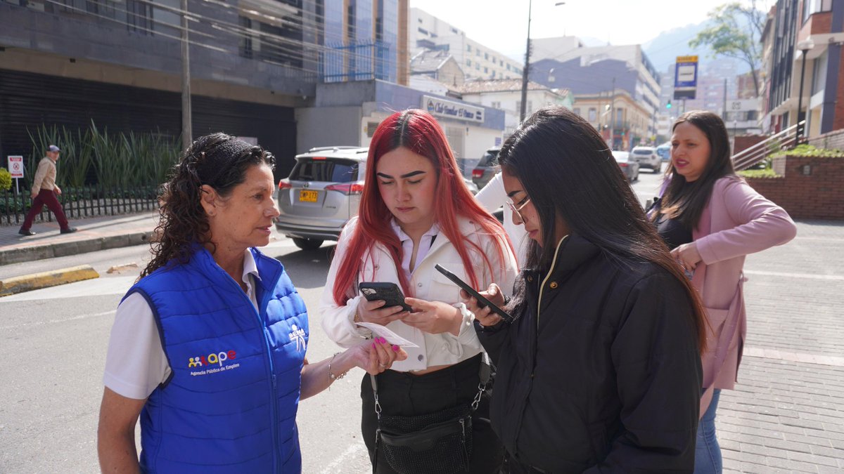 RevistaELANDEN's tweet photo. La jornada no solo se enfoca en perfiles técnicos, sino que incluye opciones para personas con formación básica o experiencia práctica, facilitando el acceso a empleo formal. https://t.co/8cHggH2mD7