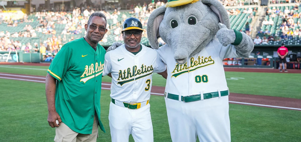 UCD_Cancer's tweet image. Raising cancer awareness with the @Athletics: @UCD_Cancer prostate cancer survivor George Evans threw the first pitch and joined the team's pre-game podcast to bring awareness to the disease. Read more: ucdavis.health/3ZBwntF @UCDavisHealth #prostatecancer #cancer @MLB