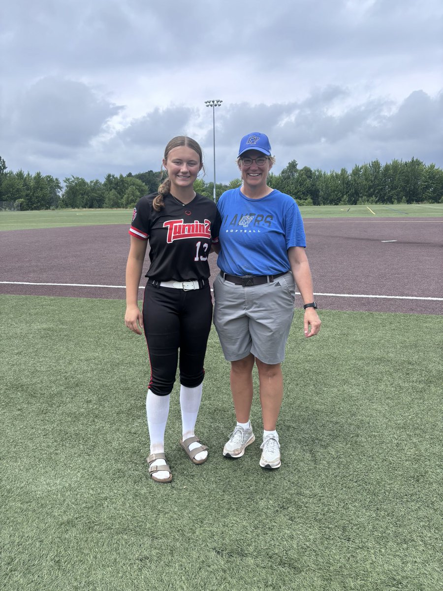 GeorgiaLinzell's tweet image. Great day despite the rain at @GVSUSoftball Prospect Camp! The Laker culture and campus were both a great experience! Thank you to both the staff and team for such an amazing day!
@Turnin2Softball @Turnin2W @CollegeBDJocks @nniiiss_ @Kenzie_LongT2 @coachjen_gvsu @CoachA_A_Ron