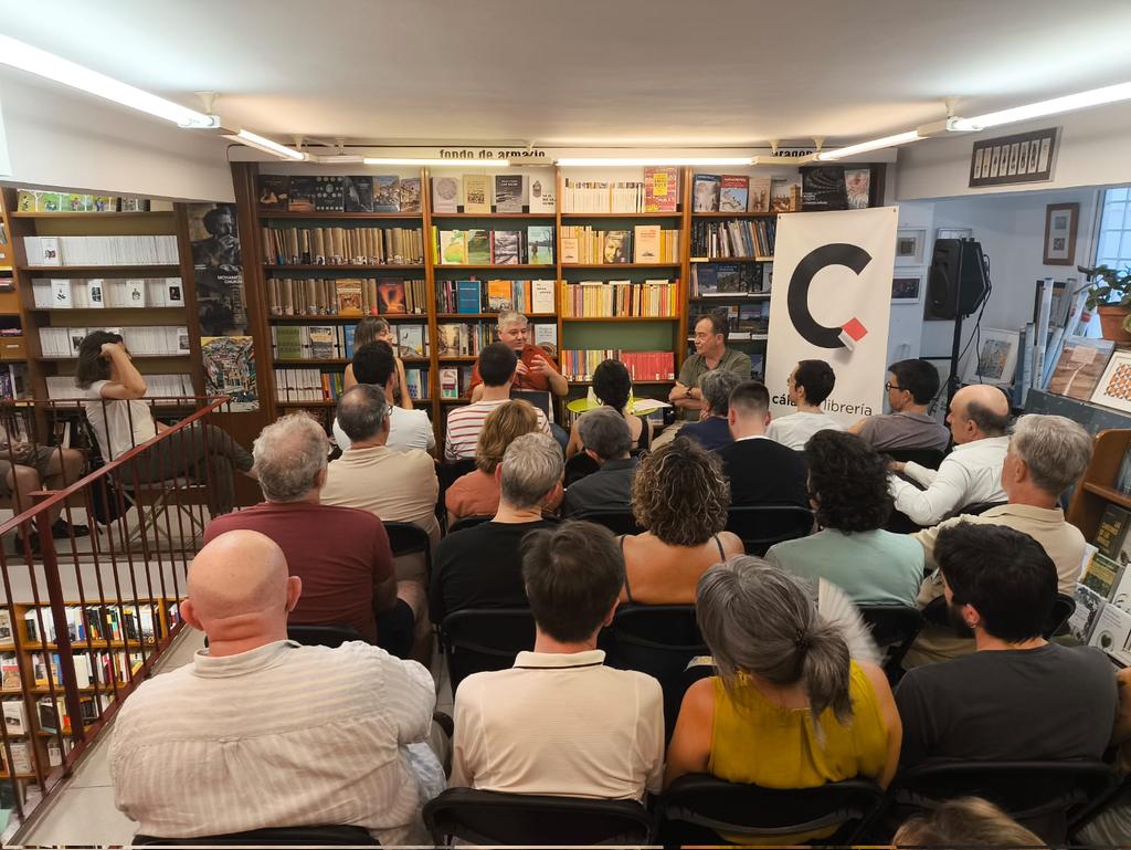 Desde <a href="/ObsCiudad3R/">ObservatorioCiudad3R</a> felicitamos a <a href="/javierburonc/">javierburonc</a> por su libro "El problema de la vivienda" de Editorial ARPA, que tuvimos el honor de presentar ayer tarde #elviralopez y <a href="/jrubioval/">Juan Rubio del Val 🇪🇺</a>. Valiente, imprescindible y con muchas propuestas. Y ameno!!