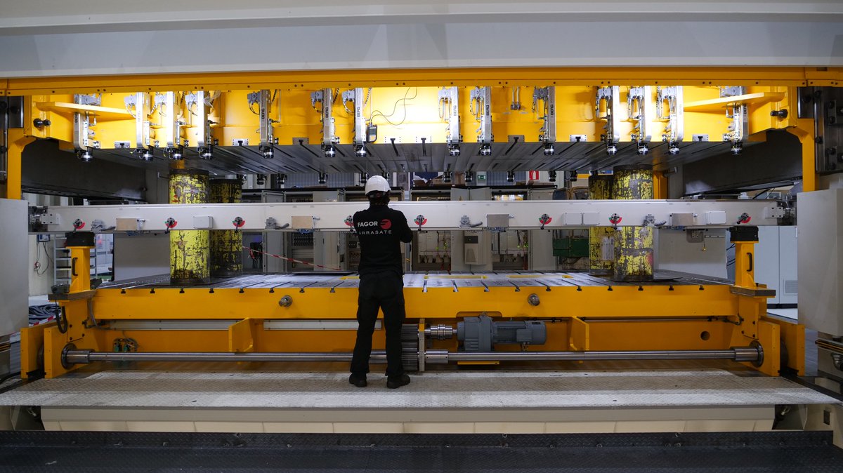 Explore the latest innovations in stamping, tooling, hydroforming, and deep drawing from around the world — all in one A–Z roundup.

Discover what’s shaping the future of global manufacturing.

Read more: lnkd.in/eKDd25eC

#Manufacturing #Stamping #Tooling #Hydroforming