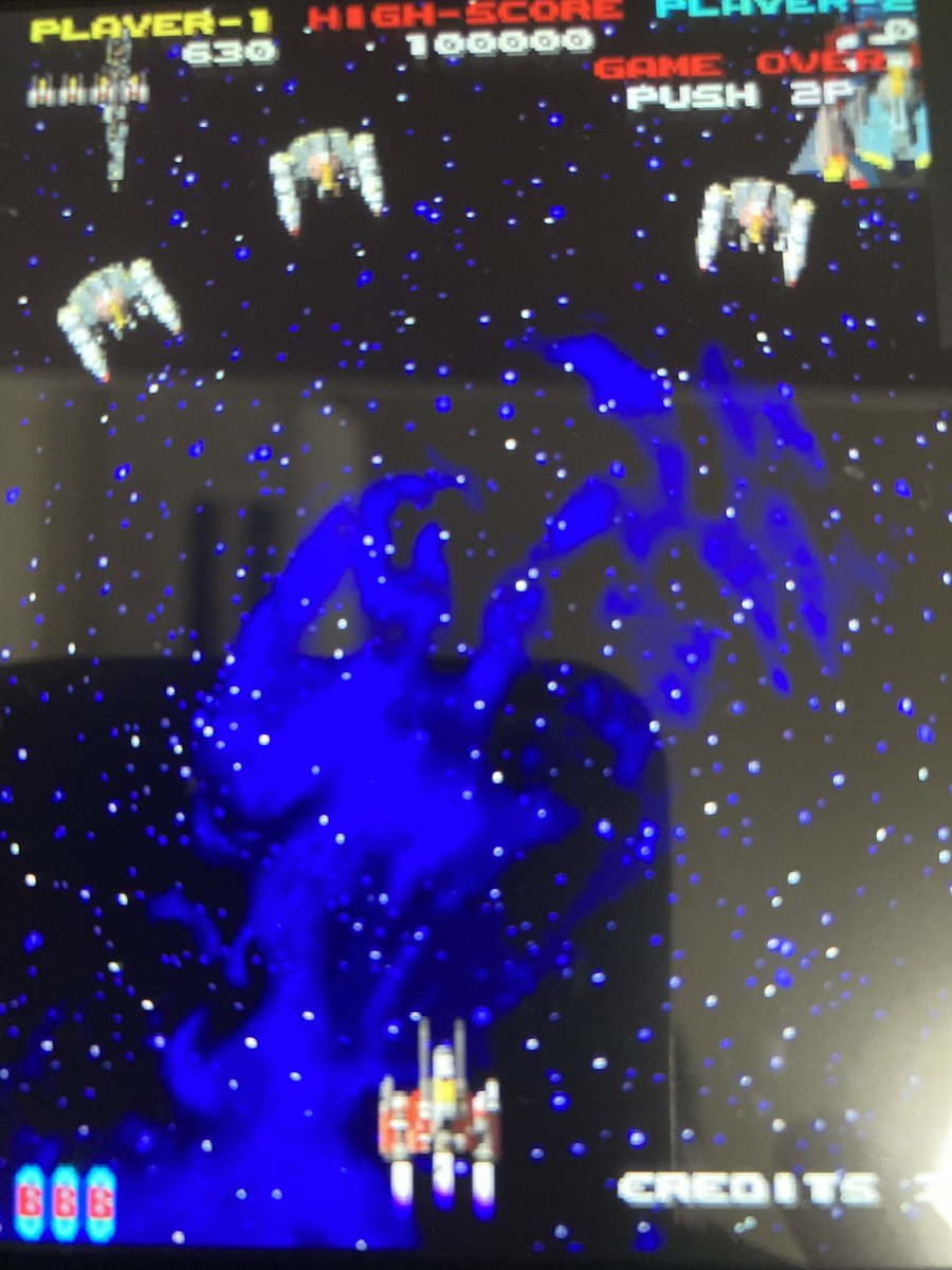 ゲーム感想3
「ネビュラスレイ」は全6面＋α（全クリのあと難易度がとても高く1回ミスすると終了する1面を遊べます）の縦スクロールシューティングゲームです😊疑似3Dのグラフィックがとてもかっこいいです😆本作の基板はNBー1という基板でアケアカでこの基板のゲームが移植されるのは初となります☺️