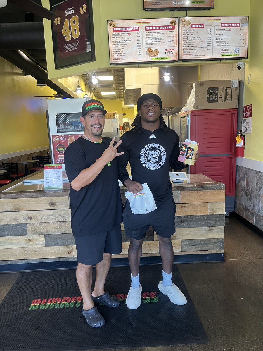 Another heater🔥NIL deal 15 in the books💯Y’all ain’t even ready for <a href="/Burritoexp/">Burrito Express</a> Sipp Lemonade🍋🍋Best in AZ, ask the homie <a href="/KysonBrown11/">ŠĮPP¥¥🎬</a> 
#supportlocal #devilssupportdevils