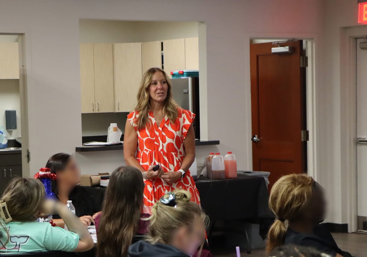 SherlynBratcher's tweet image. Always love providing resources, support and training around suicide awareness. Especially enjoyed the discussion with the participants and their engagement. Love presenting with JoAnna Liles Jones! #SuicideAwareness