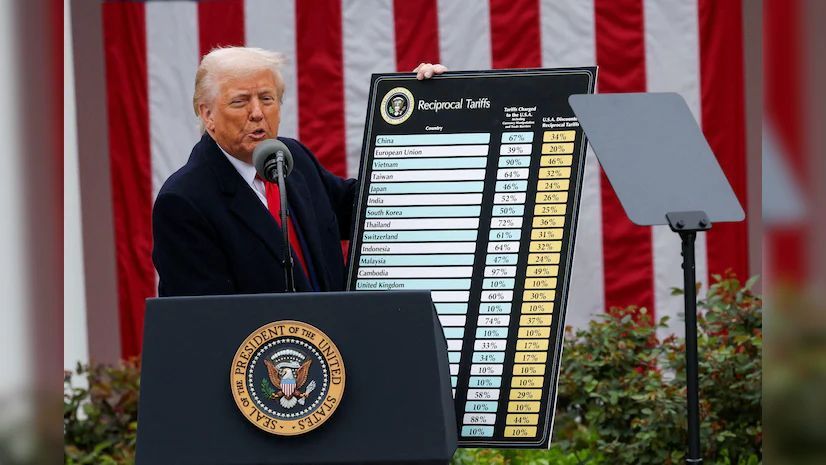 CryptosR_Us's tweet photo. 📆 REMINDER: Trump’s 90-day tariff pause ends July 9 — and unless new trade deals are struck, tariffs snap back:

🇪🇺 🚫 Up to 50% on EU imports
🇨🇳 📦 30% on Chinese goods stays
🌐 💥 10% global baseline returns

The White House says it’s “flexible” — but rising trade tension could quietly weigh on crypto and broader markets.