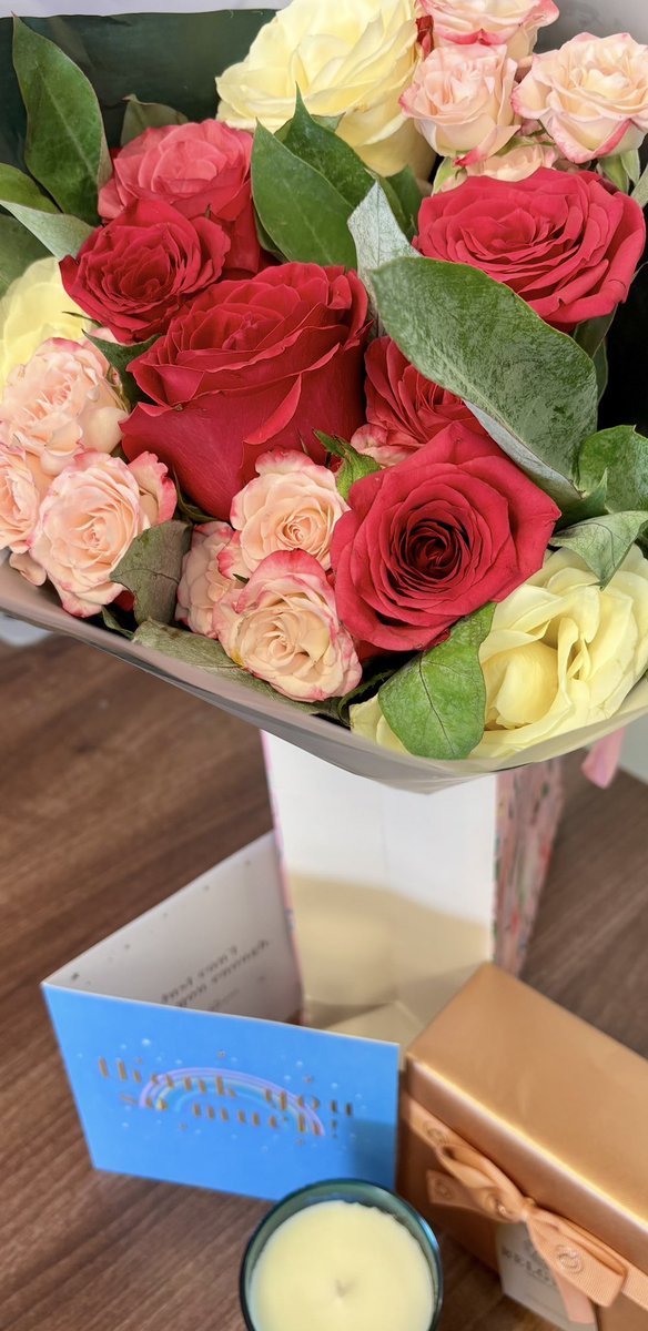 💐 Our Caroline Dunlop was delighted to receive these kind and thoughtful gifts from a very grateful client 💐.

✨Lovely recognition for Caroline, who always goes above and beyond for her clients!✨

#WeAreHHD ⭐️⭐️⭐️⭐️⭐️
#ClientGratitude🙏