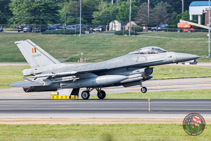 3315Aviation's tweet image. The @BeAirForce F-16s made a pit stop at @FlyBGR recently before heading home. #planegeek