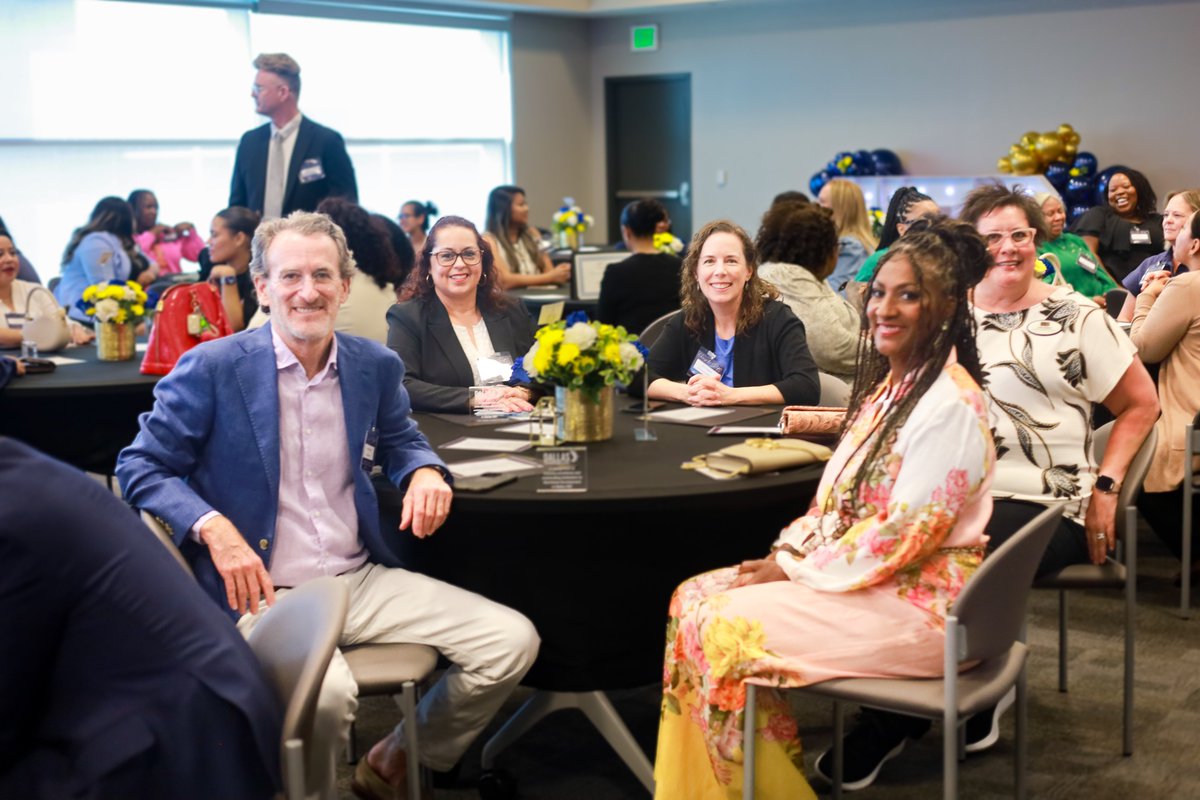 CherylNevels3's tweet image. Honored to attend the Change the Stars Awards by our Workforce Development team! Celebrating amazing partners shaping brighter futures for students. This event showcased the power of partnerships! This is what #WorkReady and #ChangeTheStars mean! 🌟 #StudentSuccess #DallasISD