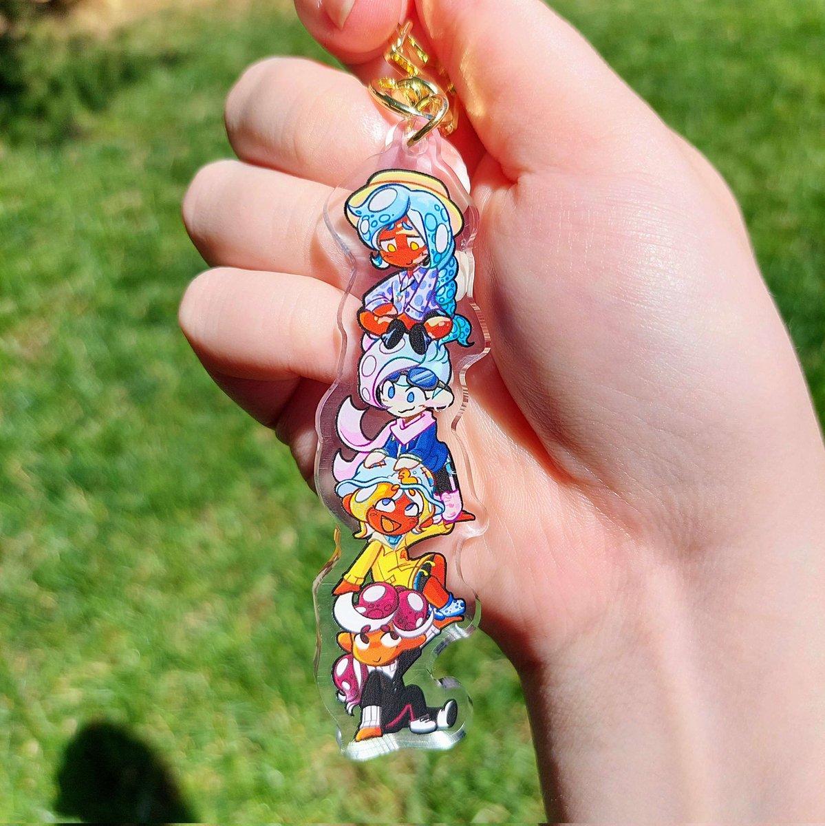 CUSTOM KEYCHAINS ARE BACK
80 doll hairs base
pls fill out form ⏬️⏬️, all the info is on the form