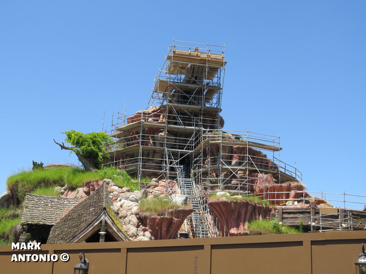 morrowmeadows's tweet image. two years ago today in critter country