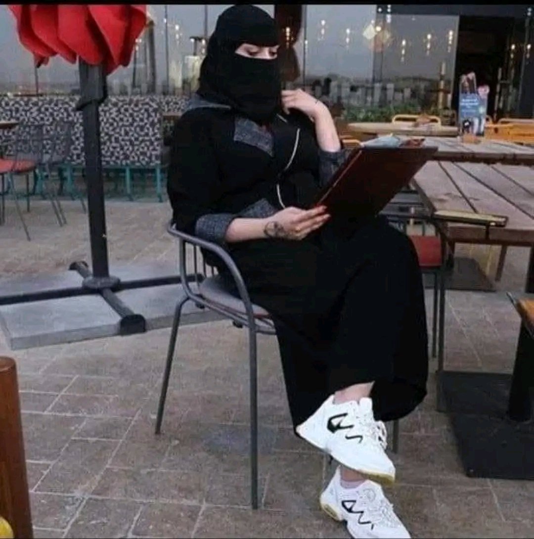 بيني وبينك لو مضى العمر ما تبت
حبك ملكني يا خطاي وصوابي
#جمعة_مباركة