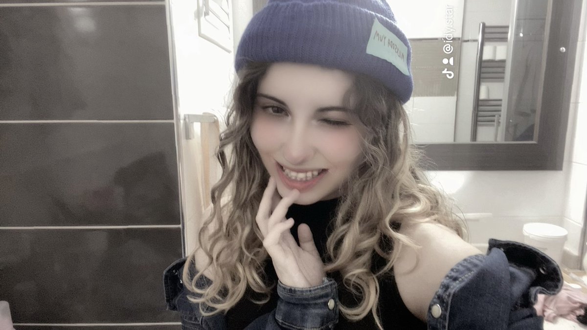 Star 💫 tweet media