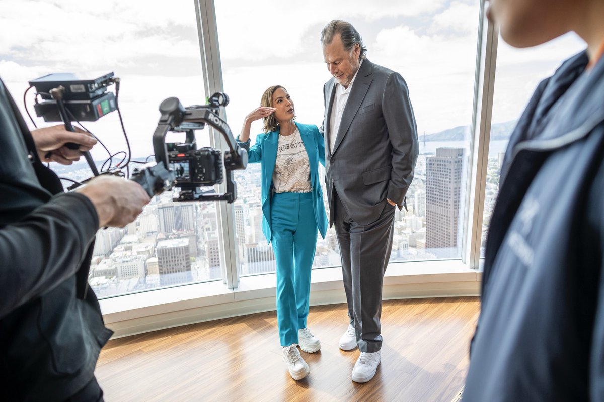 emilychangtv's tweet image. Meet @benioff on his race to 1 billion AI agents @salesforce.
This episode has it all — dolphin sounds, meditation & why he calls himself the “Taylor Swift of Tech.”
Full show here: youtu.be/d-s-3V56o54?si…