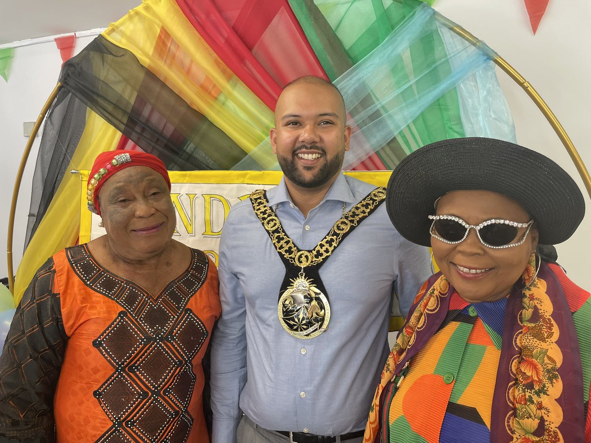 AhmedWHL's tweet image. A fantastic day where I:
⚪️ Attended the Armed Forces Day flag raising service at City Hall
⚪️ Attended an event at Sophia House, meeting many of our Windrush elders
⚪️ Attended the Annual Dance Giants show, performed by the very talented students in Haringey