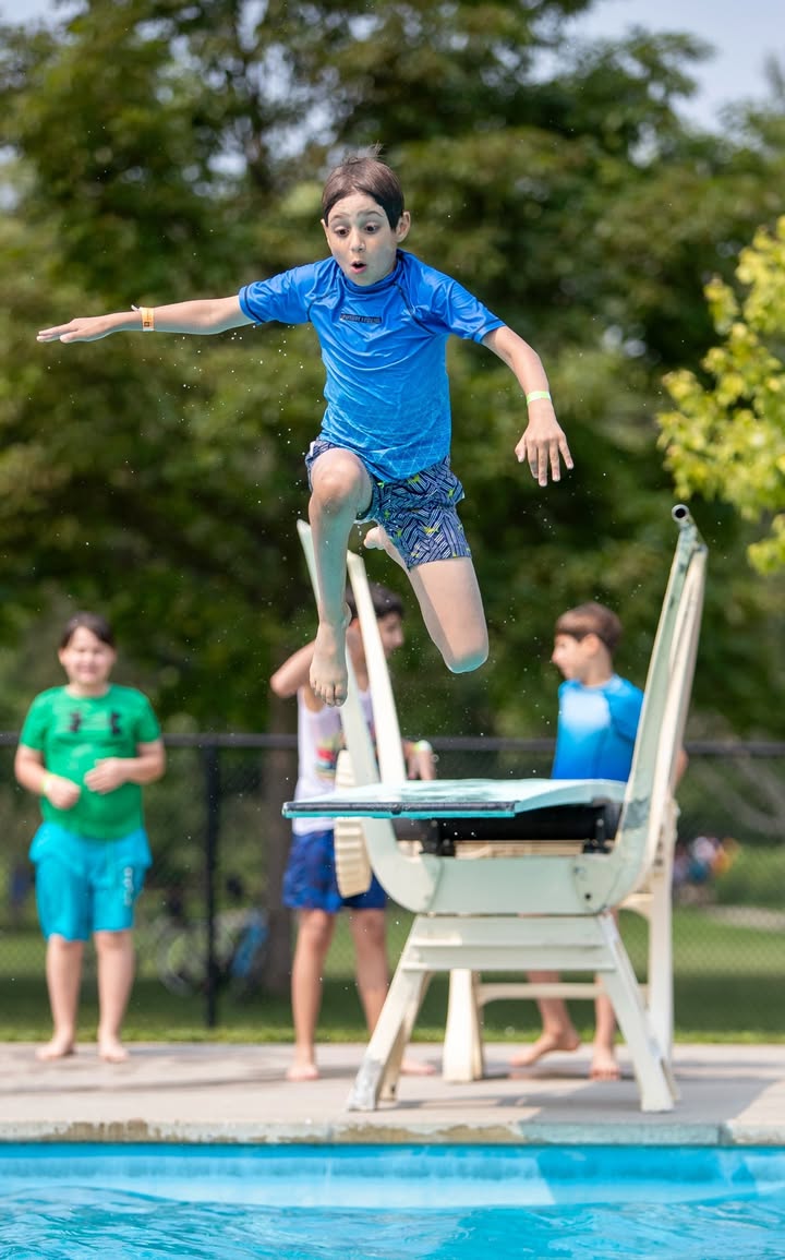 Please note Byron outdoor pool is currently closed through this weekend and next week while the pool’s pumps are repaired.

All of our other outdoor pools and wading pools will be open seven days a week for the summer beginning June 28.

Learn more here: london.ca/newsroom/publi…