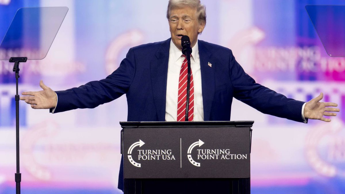 🚨 Başkan Trump sahnede!

🇨🇳 Çin ile resmi ticaret anlaşması imzalandı.
🇪🇺 Avrupa Birliği ise ABD ürünlerine uygulanan gümrük vergilerini düşürmeyi gündemine aldı.
Ticaret cephelerinde yumuşama rüzgarı esiyor.
Bu gelişmeler tüm küresel piyasalar için pozitif,
özellikle de riskli