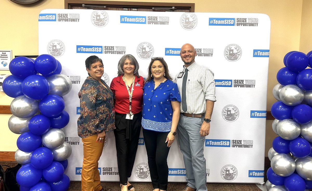 #LatePost #PEIMSconference 
#TeamSISD 

<a href="/HMiranda_TECH/">Hilda Miranda</a>