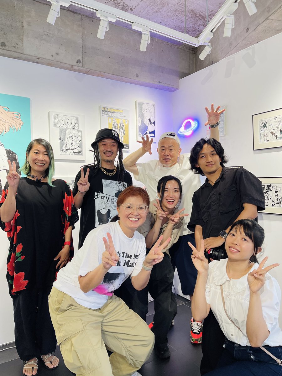 Rumi Yamazaki (@room119) on Twitter photo ハシジマコウスケ <a href="/kosukehashijima/">Kosuke Hashijima</a> 個展「Puru Puru Punk」今日6/27(金)から!
写真は香港の大人気チャンネル「Mill MILK」さんによる取材風景。ギャラリーオーナー米原康正 <a href="/yone69harajuku/">yONE(米原康正)</a> さんへの密着取材。
thegallery-harajuku.com ハシジマコウスケ <a href="/kosukehashijima/">Kosuke Hashijima</a> 個展「Puru Puru Punk」今日6/27(金)から!
写真は香港の大人気チャンネル「Mill MILK」さんによる取材風景。ギャラリーオーナー米原康正 <a href="/yone69harajuku/">yONE(米原康正)</a> さんへの密着取材。
thegallery-harajuku.com