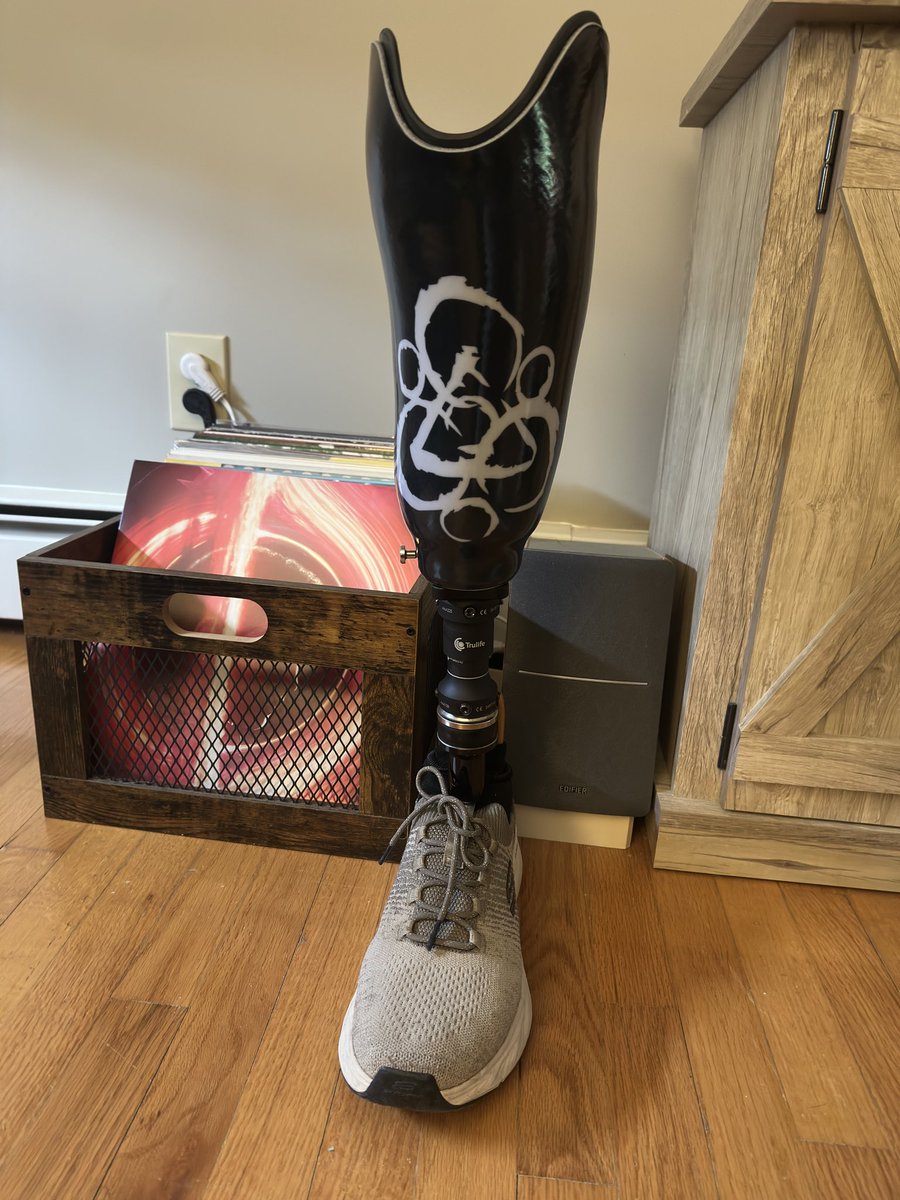 New Leg Who Dis? #coheed <a href="/Coheed/">Coheed and Cambria</a>