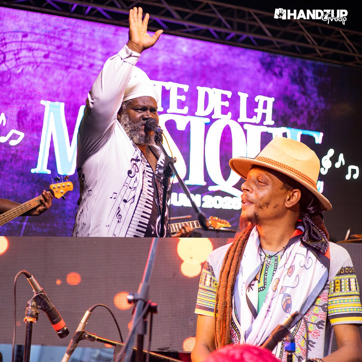 Handzup Group tweet media