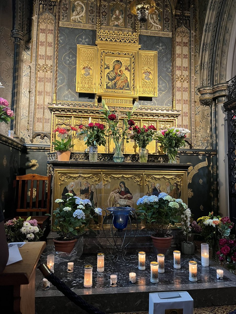 Such an amazing service this evening for the Novena to Our Lady . Large crowds of young and old praying for family, friends and our country
