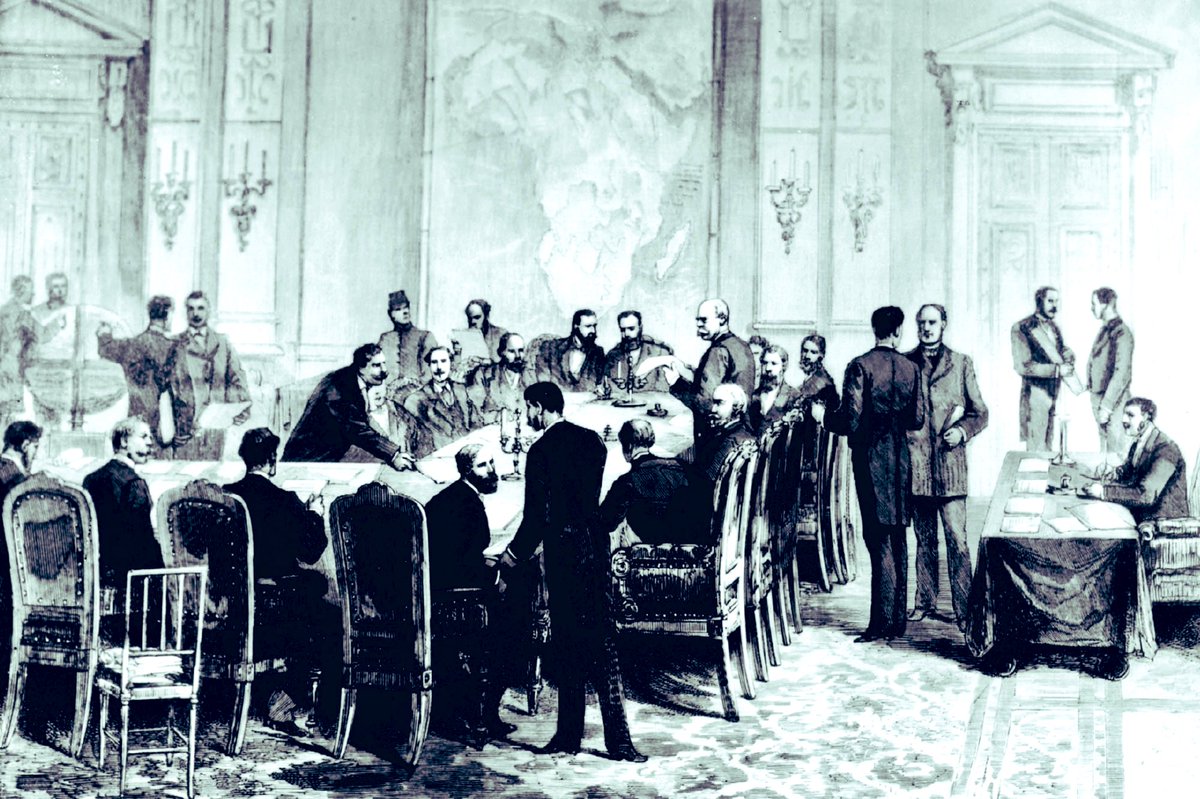 🛎️تاريخ وأرشيف
هل تعلم أن خريطة مؤتمر برلين سنة 1885 تكشف أن مناطق مثل توات، تديكلت، الساورة، والساقية الحمراء…. كانت كلها تحت السيادة المغربية؟!

المفارقة أن الوثيقة التي رسمت أخطر تقسيم استعماري في إفريقيا، تُقر بأن الامبراطورية المغربية كانت دولة ذات سيادة، وأن قبائل كبرى من