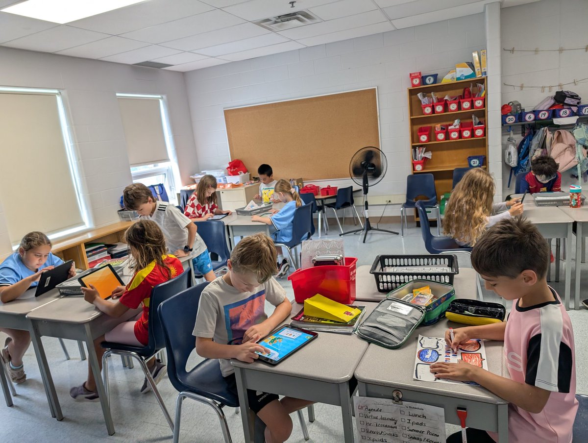 MrsPereiraClass's tweet photo. Today students enjoyed some educational activities on our school's iPads. We also celebrated the June, July, and August birthdaya in our classroom.

Congratulations to Emily who received the Virtue of Fairness certificate today. https://t.co/Eny9ekGyuM