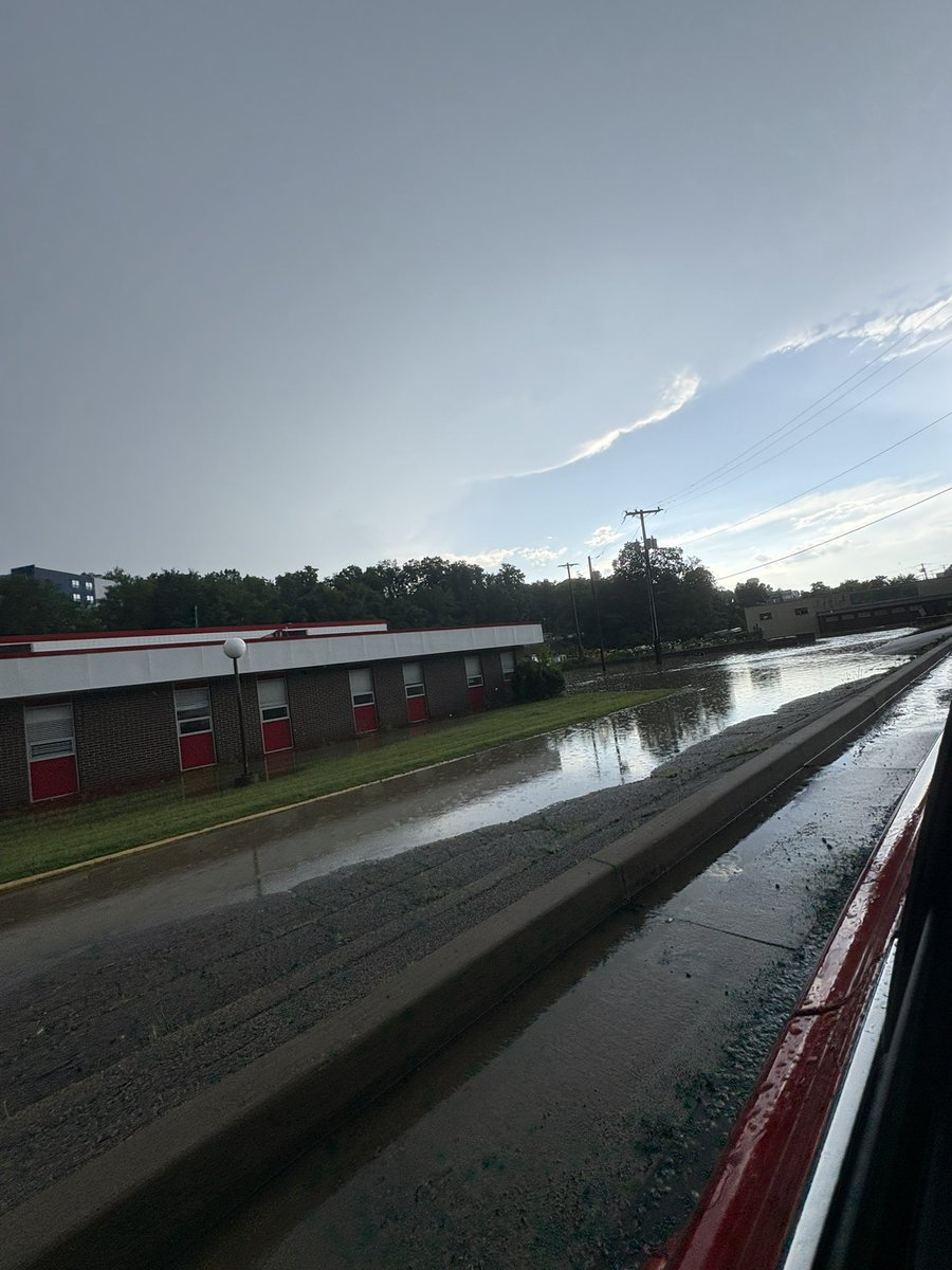 cmics97's tweet photo. @ryanhallyall some very scary footage, I can’t believe the road isn’t closed yet. Campbells run road inbound towards Pittsburgh. https://t.co/agKvU3P24O