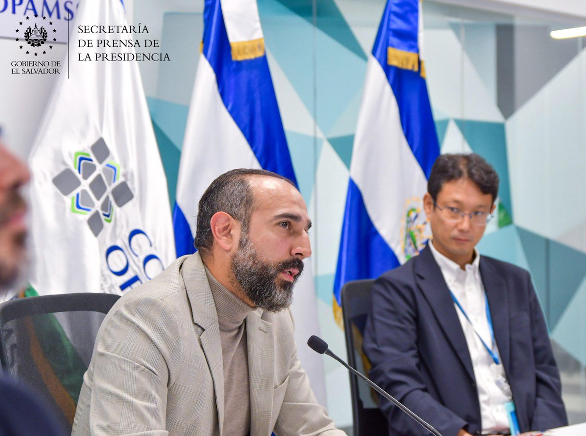 Secretaría de Prensa de la Presidencia (@secprensasv) on Twitter photo #CooperaciónBilateral | El director ejecutivo del <a href="/COAMSS_OPAMSS/">COAMSS/ OPAMSS</a>, <a href="/LRodriguez_SV/">Luis Rodríguez</a>, informa sobre la reunión sostenida con el director de Reducción de Riesgos y del Departamento Global de Medioambiente de la Agencia de Cooperación Internacional del Japón (JICA por sus siglas en #CooperaciónBilateral | El director ejecutivo del <a href="/COAMSS_OPAMSS/">COAMSS/ OPAMSS</a>, <a href="/LRodriguez_SV/">Luis Rodríguez</a>, informa sobre la reunión sostenida con el director de Reducción de Riesgos y del Departamento Global de Medioambiente de la Agencia de Cooperación Internacional del Japón (JICA por sus siglas en